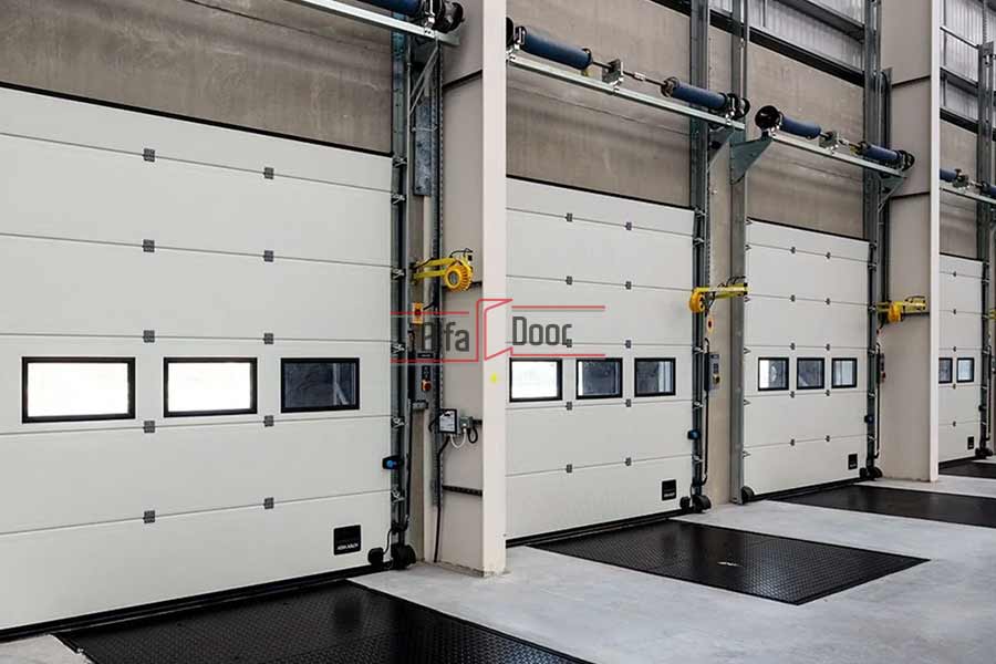 Hasarlı Bir Seksiyonel Kapıyı Çalıştırmanın Güvenlik Riskleri - Alfa DOOR Hasarlı Bir Seksiyonel Kapıyı Çalıştırmanın Güvenlik Riskleri - Alfa DOOR