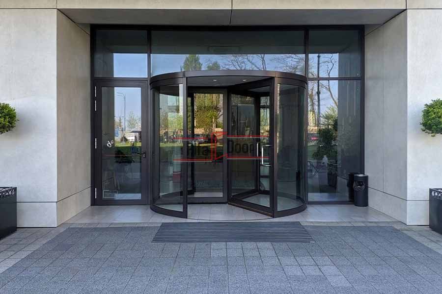 Döner Kapı Montajını Kim Yapmalıdır? - Alfa DOOR